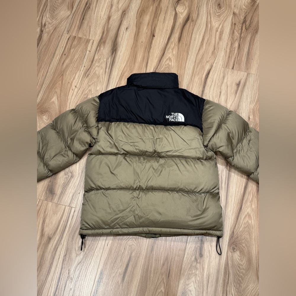 North face men down jacket - image 9
